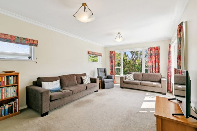 Photo of property in 4 Nicholson Road, Khandallah, Wellington, 6035