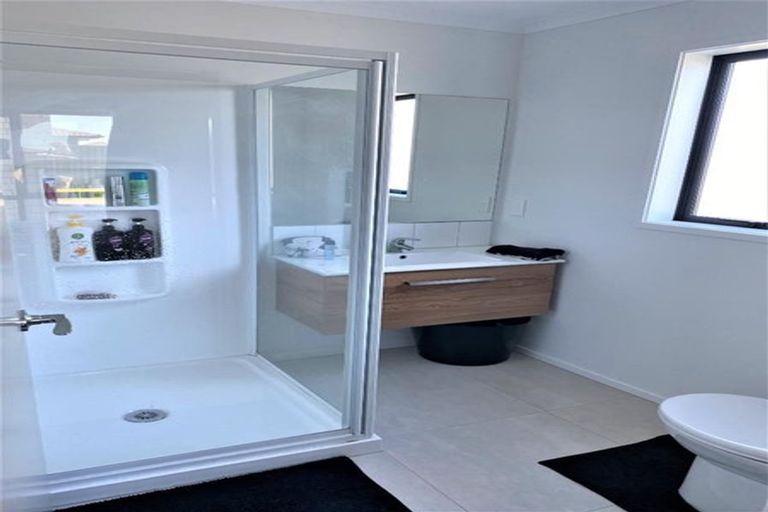 Photo of property in 18 Te Ranga Memorial Drive, Pyes Pa, Tauranga, 3112