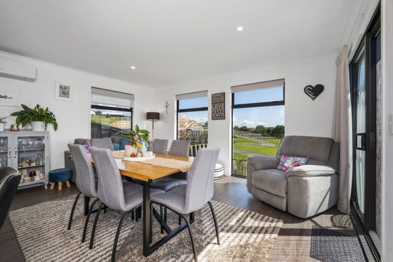 Photo of property in 31 Ridge Drive, Omokoroa, 3114