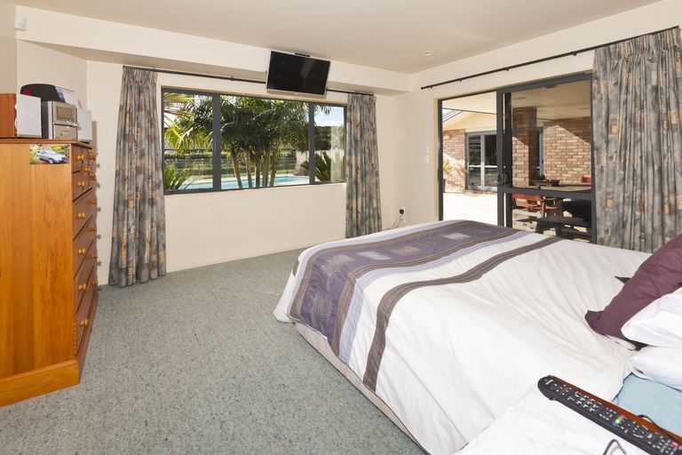 Photo of property in 16 Cairn Way, Te Kamo, Kamo, 0185