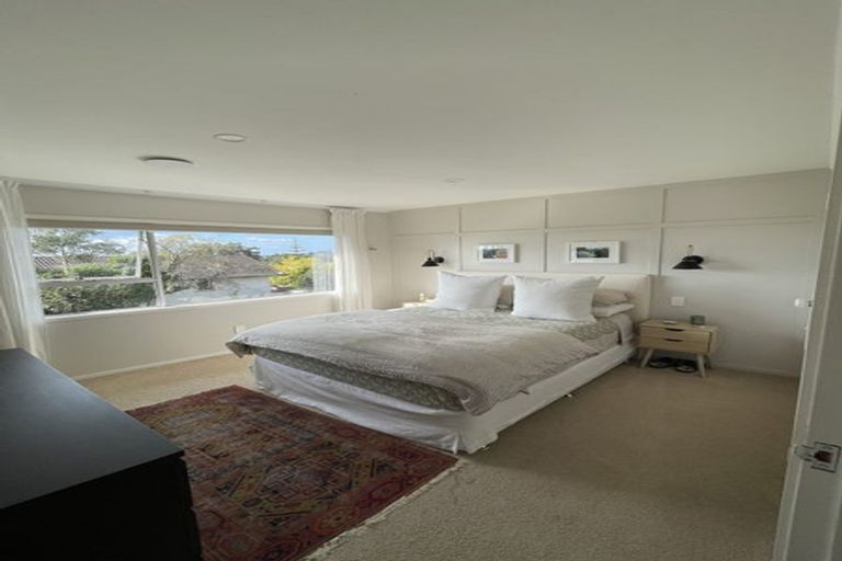 Photo of property in 7b Clunie Place, Highland Park, Auckland, 2010