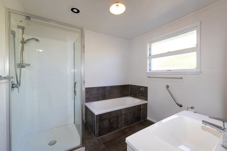 Photo of property in 1/1007 Duke Street, Mahora, Hastings, 4120