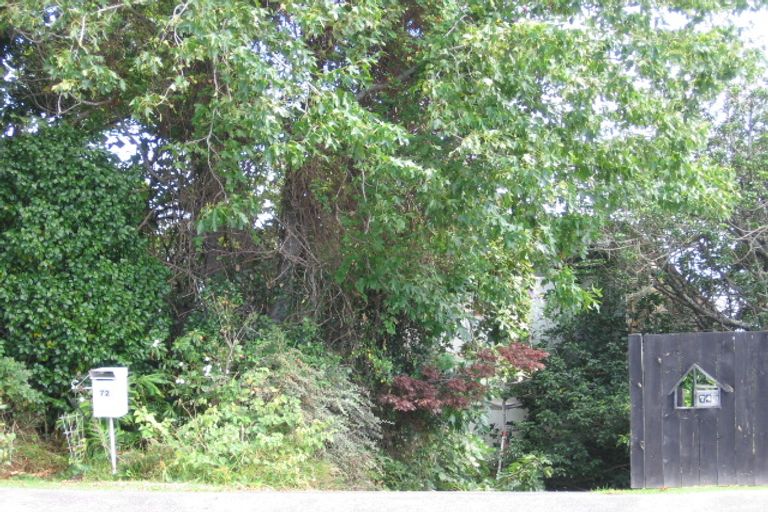 Photo of property in 72 Rangatira Road, Beach Haven, Auckland, 0626