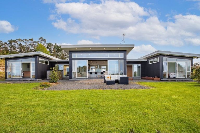 Photo of property in 69 Cemetery Road, Te Arai, Wellsford, 0975