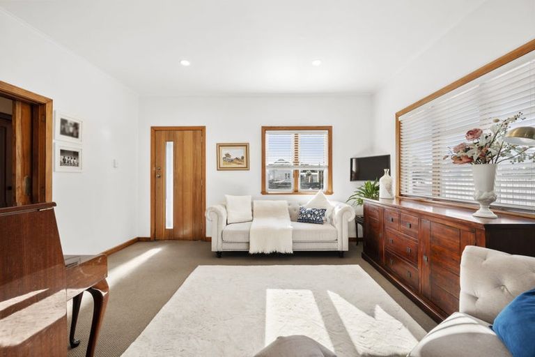 Photo of property in 13 Wayside, Miramar, Wellington, 6022