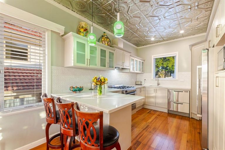 Photo of property in 7 Waterfront Road, Mangere Bridge, Auckland, 2022