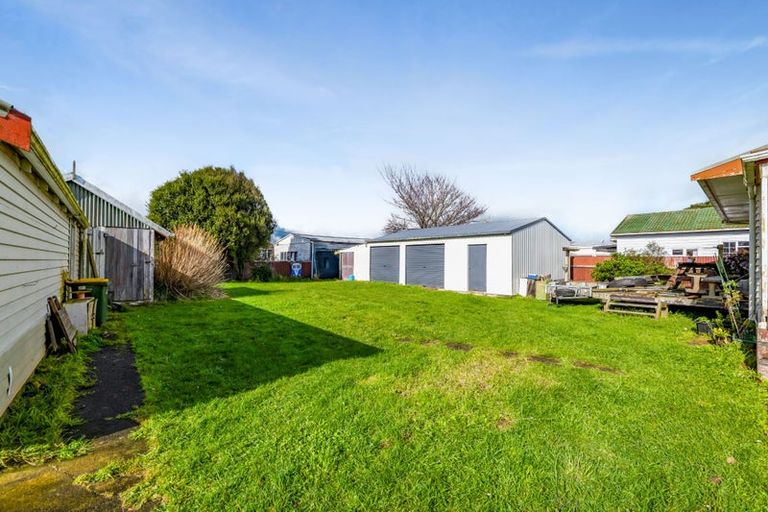 Photo of property in 9 Grey Street, Normanby, Hawera, 4614