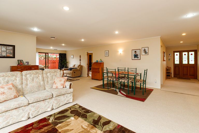 Photo of property in 5 Hill Court, Awapuni, Palmerston North, 4412