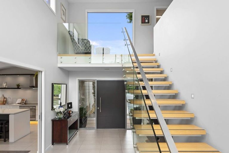 Photo of property in 1 Westall Lane, Avonhead, Christchurch, 8042