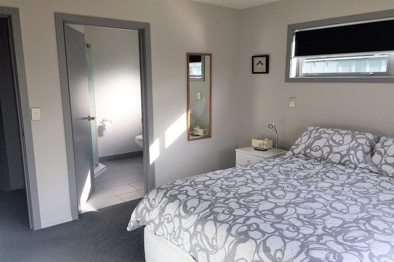 Photo of property in 10 Perrow Street, Wanaka, 9305