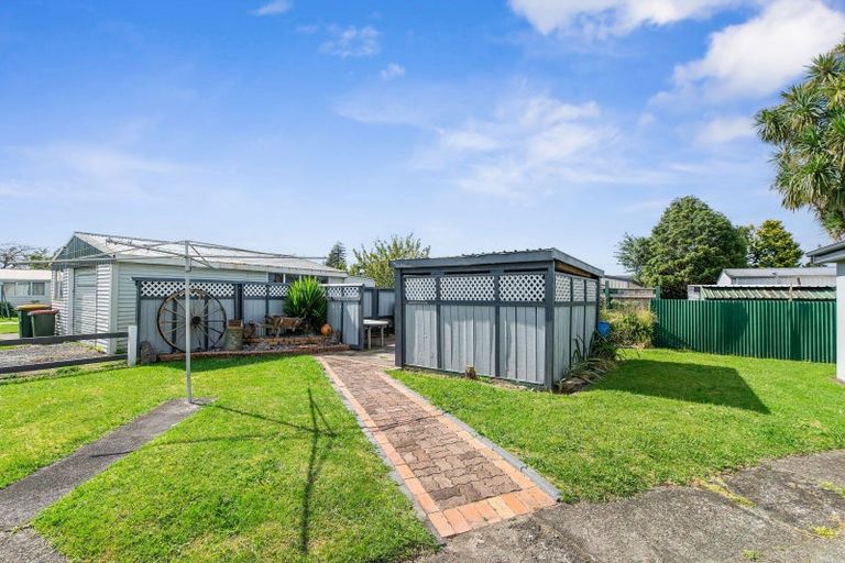 Photo of property in 14 Fenruss Street, Fairy Springs, Rotorua, 3015