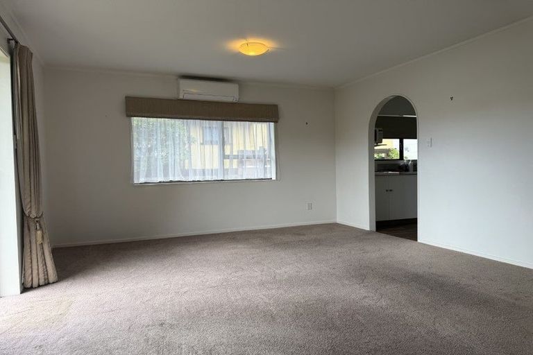 Photo of property in 1/33 Wallath Road, Westown, New Plymouth, 4310