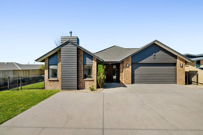 Photo of property in 7 Amberley Place, Flagstaff, Hamilton, 3210