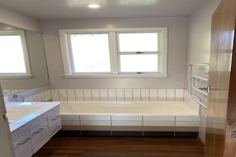 Photo of property in 20 Dulles Place, Papanui, Christchurch, 8053