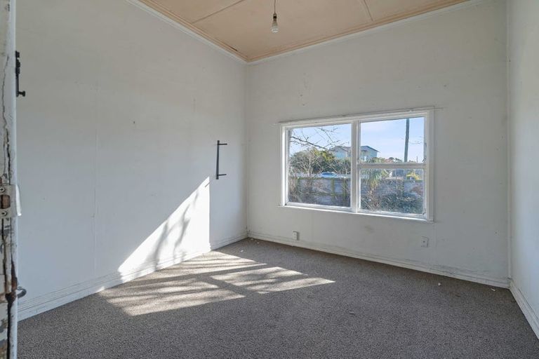 Photo of property in 290 Pages Road, Wainoni, Christchurch, 8061