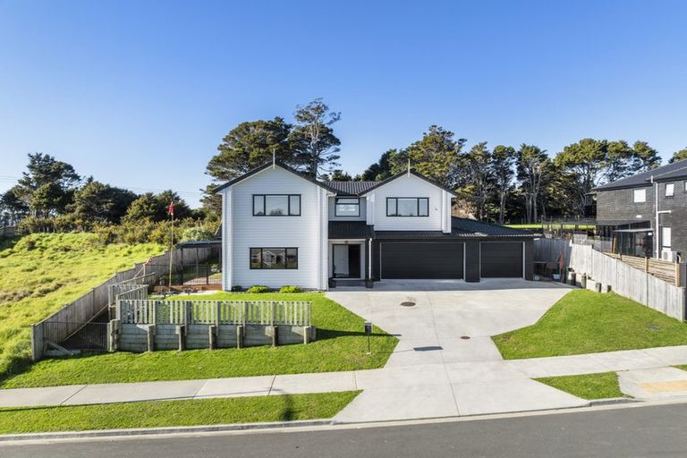 Photo of property in 17 Annmarie Avenue, Totara Park, Auckland, 2019