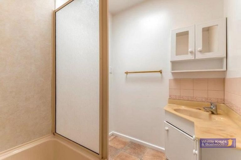 Photo of property in 2/66 Waimairi Road, Upper Riccarton, Christchurch, 8041