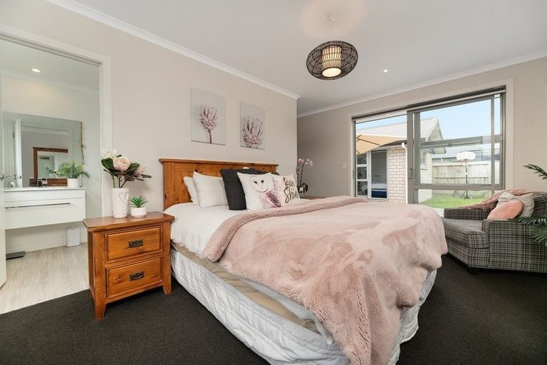 Photo of property in 95 Puhirake Crescent, Pyes Pa, Tauranga, 3112