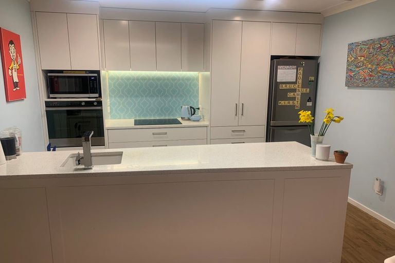 Photo of property in 12 Crichton Place, Taradale, Napier, 4112