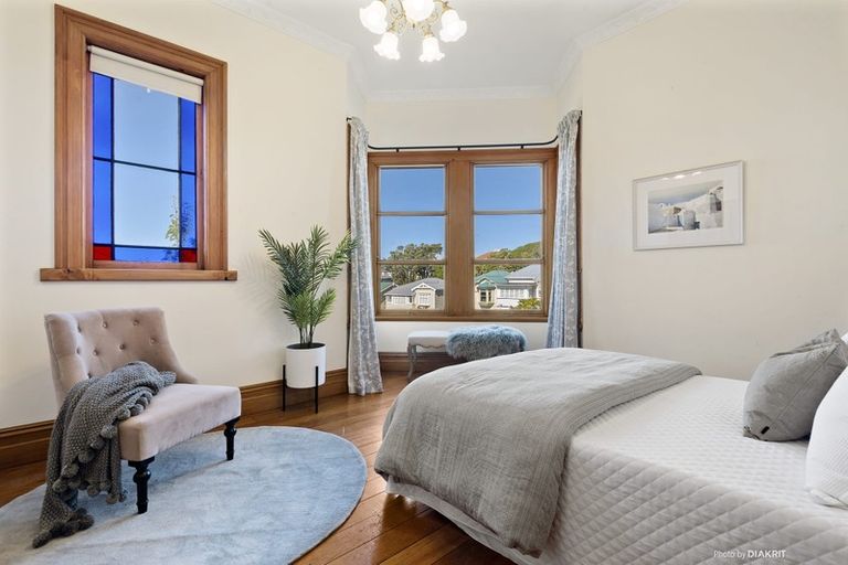 Photo of property in 26 Grove Road, Kelburn, Wellington, 6012