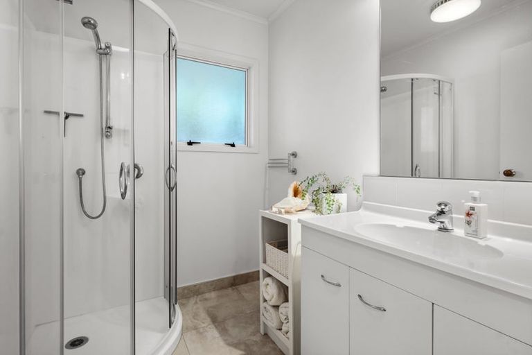 Photo of property in 158 Heta Road, Highlands Park, New Plymouth, 4312