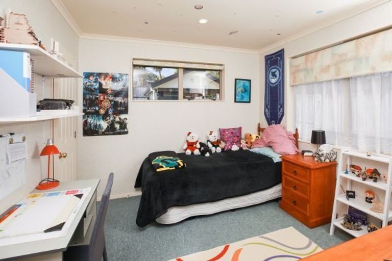 Photo of property in 33 Twickenham Place, Nawton, Hamilton, 3200