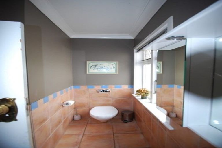 Photo of property in 38 Homewood Avenue, Karori, Wellington, 6012