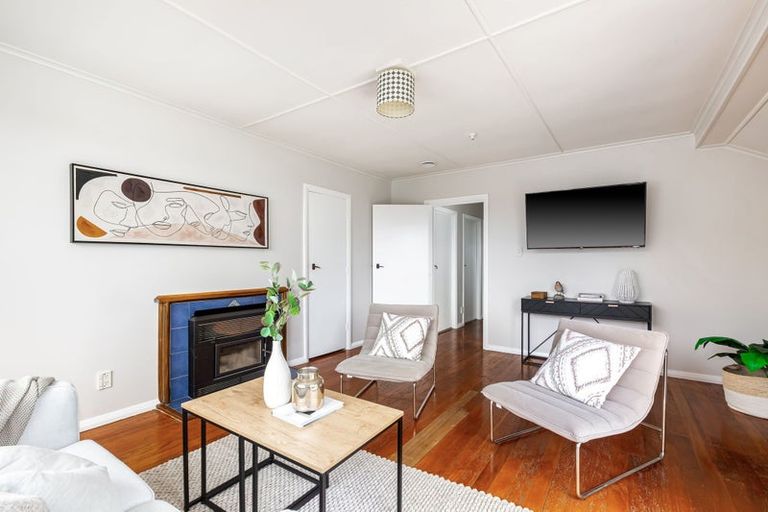 Photo of property in 11 King Crescent, Ranui, Porirua, 5024