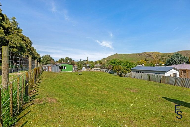 Photo of property in 32 Paraone Road, Tamarau, Gisborne, 4010