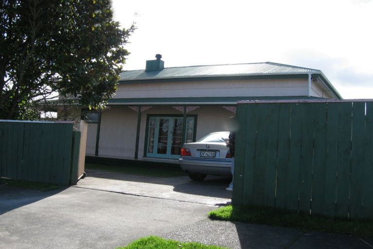 Photo of property in 2 Fairview Avenue, Feilding, 4702