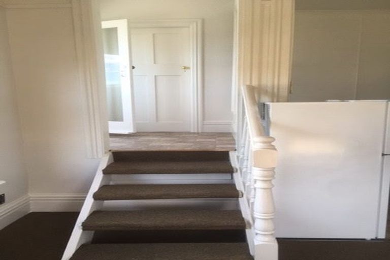 Photo of property in 74 Rolleston Street, Mount Cook, Wellington, 6021