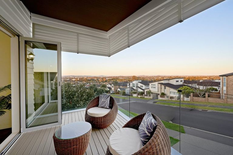 Photo of property in 9 Platinum Rise, Ranui, Auckland, 0612