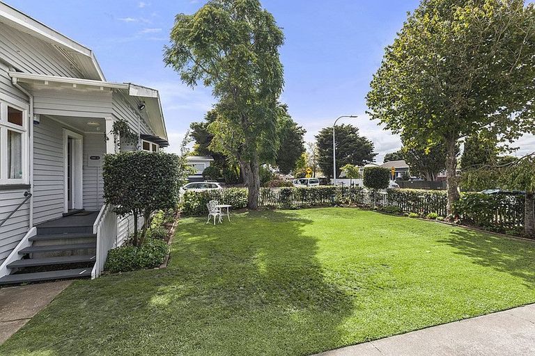 Photo of property in 1/39 Halsey Road, Manurewa, Auckland, 2102