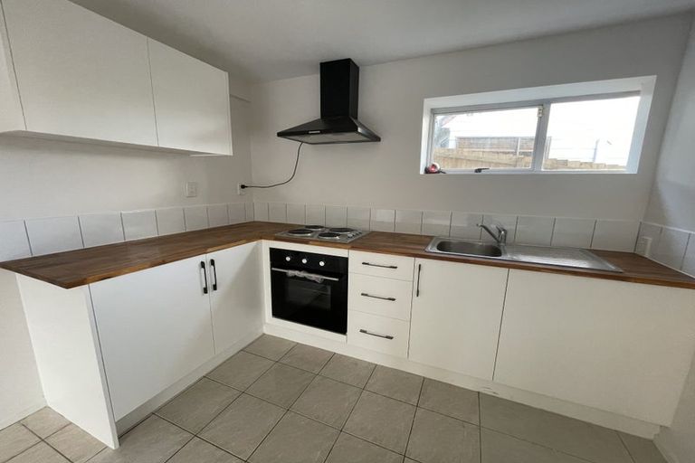 Photo of property in 34 Kingsclere Place, Goodwood Heights, Auckland, 2105