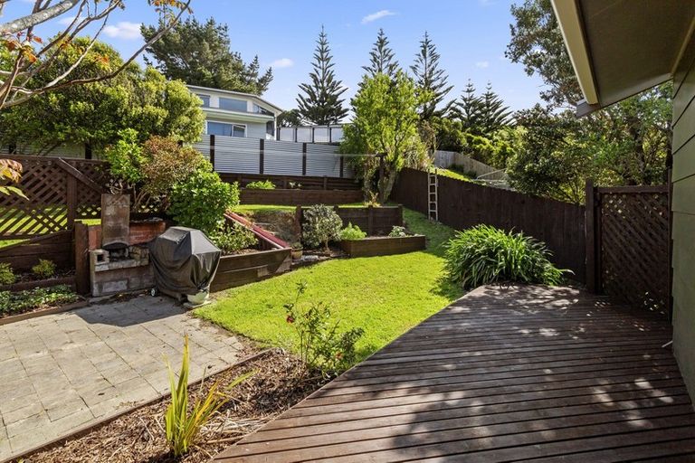 Photo of property in 21 Tuna Terrace, Titahi Bay, Porirua, 5022