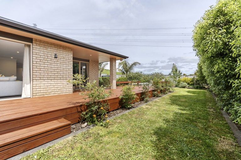 Photo of property in 3a Honeyfield Drive, Whalers Gate, New Plymouth, 4310