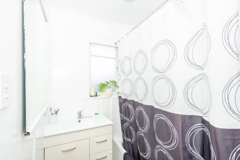 Photo of property in 17 Ropata Street, Kaiti, Gisborne, 4010