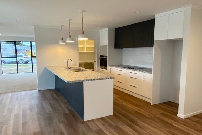 Photo of property in 6 Kaiwaru Place, Waikanae, 5036