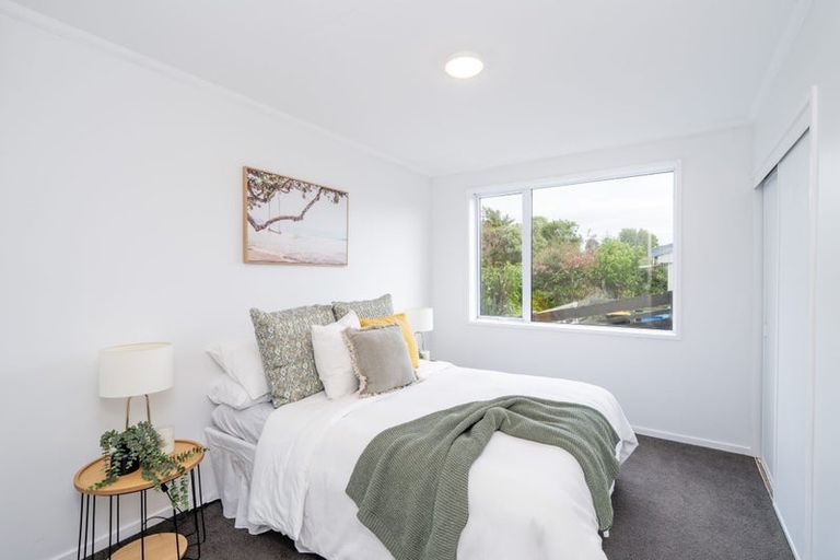 Photo of property in 20 Robert Street, Otatara, Invercargill, 9879