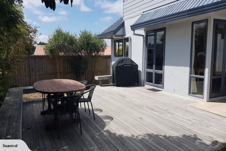 Photo of property in 2/14 Coronation Street, Belmont, Auckland, 0622