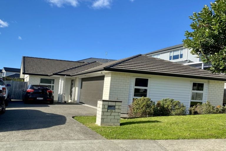 Photo of property in 7 Kingfisher Road, Silverdale, 0932