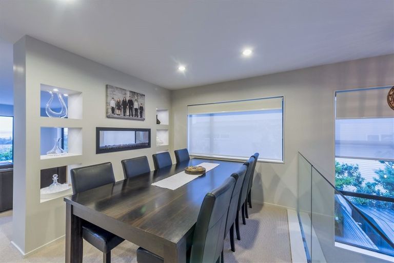 Photo of property in 137 Luckens Road, West Harbour, Auckland, 0618