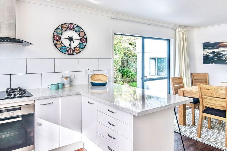 Photo of property in 5 Tombane Lane, Papakowhai, Porirua, 5024