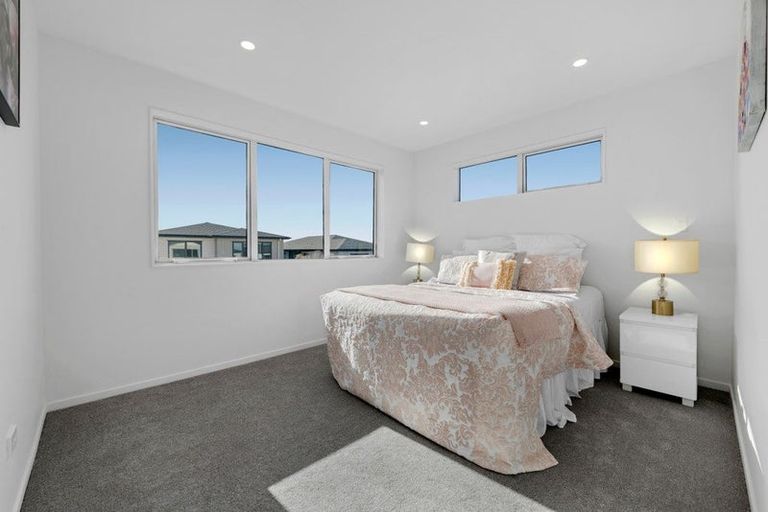 Photo of property in 15 Sagitta Drive, Flat Bush, Auckland, 2019