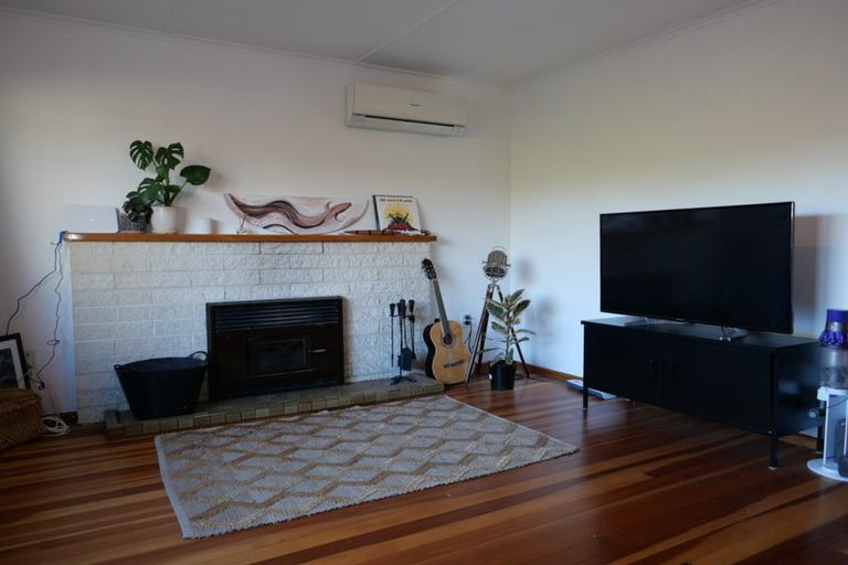 Photo of property in 9 Iti Street, Otaki, 5512