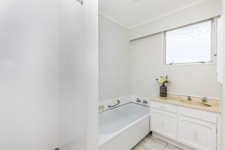 Photo of property in 17 Malaghan Grove, Johnsonville, Wellington, 6037