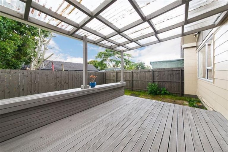 Photo of property in 1/3 Dorendia Place, Clendon Park, Auckland, 2103