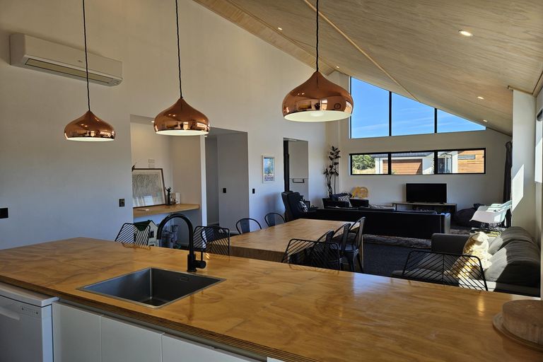 Photo of property in 21 Mistake Drive, Lake Tekapo, 7999