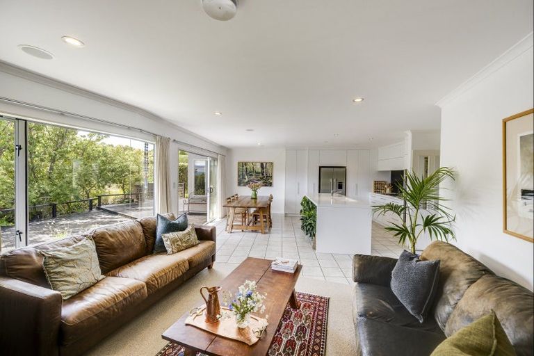 Photo of property in 46 Hikanui Drive, Havelock North, 4130