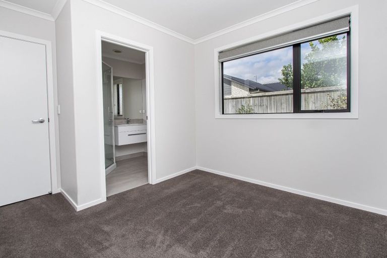 Photo of property in 1/11 Dover Road, Saint Andrews, Hamilton, 3200